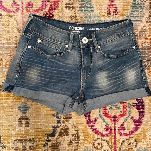 Denizen Levis Lowrise Shortie Denim 